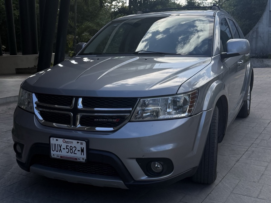 Dodge Journey available for rent in Playa del Carmen