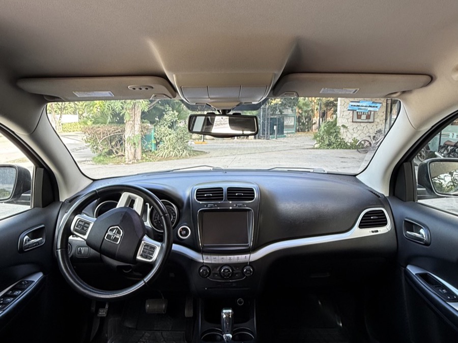 Dodge Journey interior