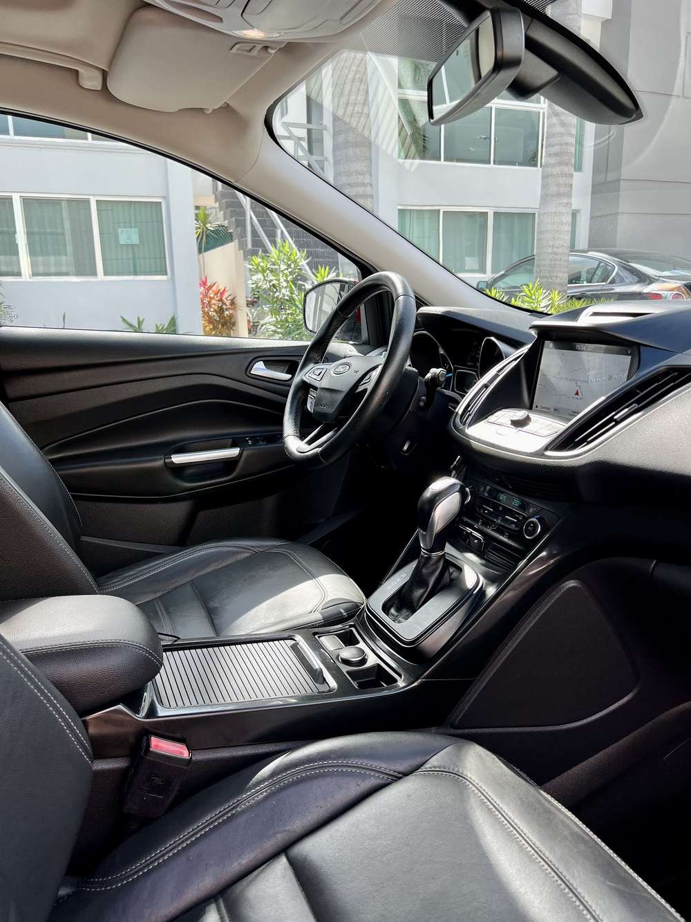Ford Escape, front interior with leather seats