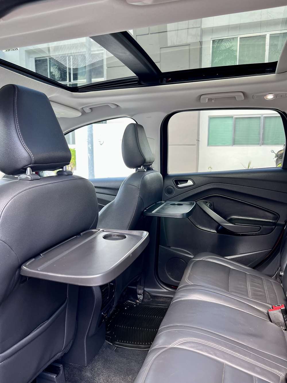 Ford Escape, rear seats