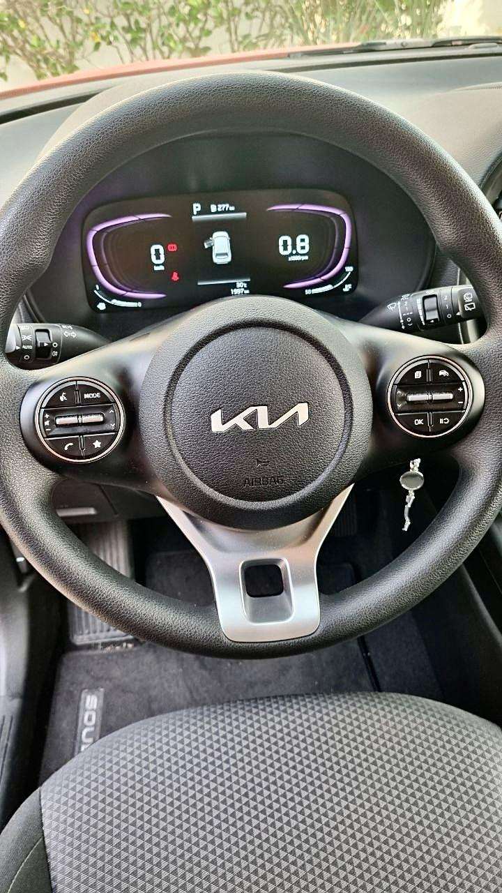 Kia Soul, steering wheel and instrument cluster