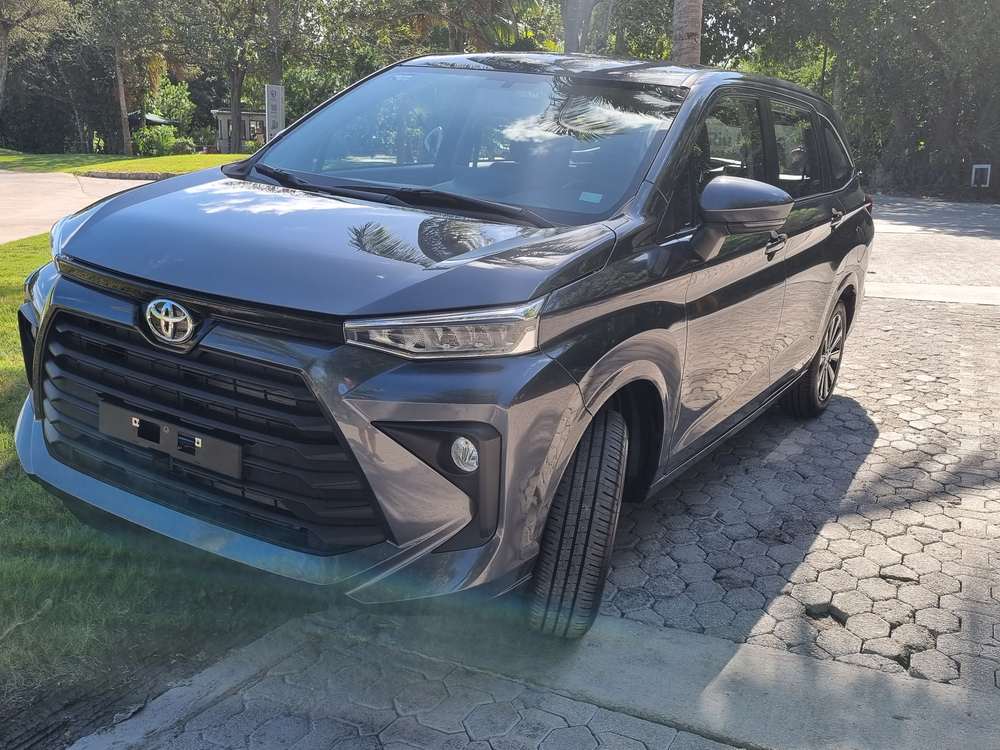 Toyota Avanza available for rent in Playa del Carmen